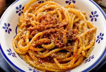 BUCATINI ALL'AMATRICIANA