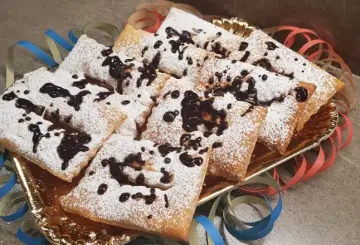 Oggi prepariamo le Chiacchiere Con la Pasta ...