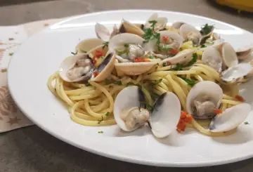 SPAGHETTI ALLE VONGOLE SURGELATE