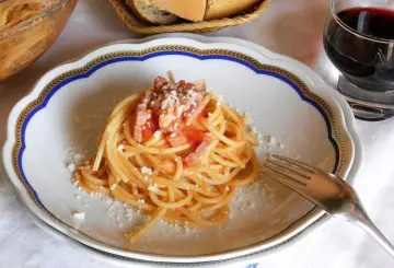 SPAGHETTI ALLA AMATRICIANA, LA RICETTA ORIGINALE