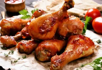 MANGIARE IL POLLO SECONDO IL GALATEO: COSA NON FARE