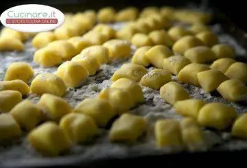 GNOCCHI DI FARINA E PATATE