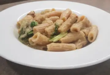 PASTA CON FOGLIE DI CAVOLFIORE