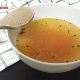 ½ lt di Brodo Vegetale