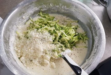 PLUMCAKE SALATO ZUCCHINE E RICOTTA preparazione 3