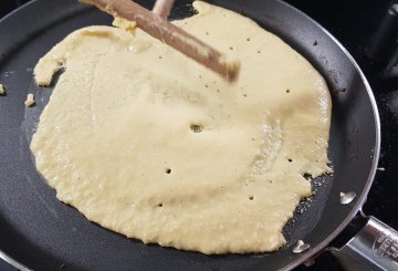 Crepes con farina di ceci, leggere e versatili preparazione 4