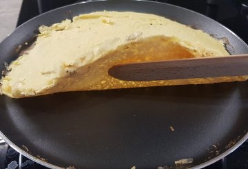 Crepes con farina di ceci, leggere e versatili preparazione 5