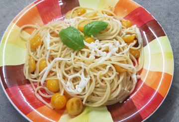 PASTA CON POMODORINI GIALLI preparazione 6