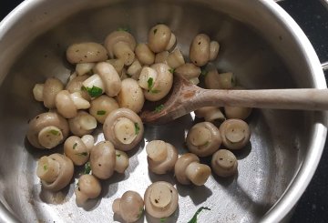 INSALATA DI FUNGHI CHAMPIGNON preparazione 5