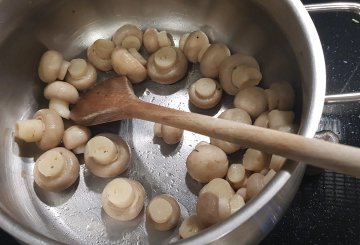 INSALATA DI FUNGHI CHAMPIGNON preparazione 4