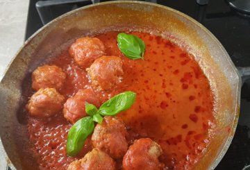 LASAGNA CON LE POLPETTE IN FRIGGITRICE AD ARIA preparazione 2