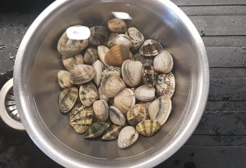 SPAGHETTI CON LE VONGOLE preparazione 0