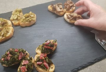 FANTASIA DI CROSTINI AL TARTUFO preparazione 8