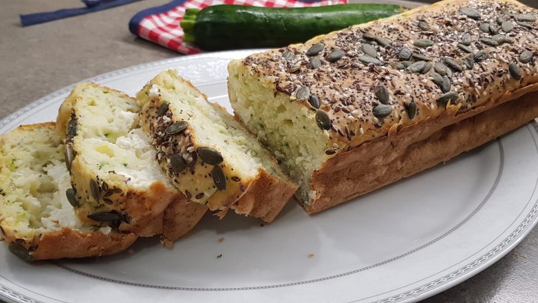 PLUMCAKE SALATO ZUCCHINE E RICOTTA