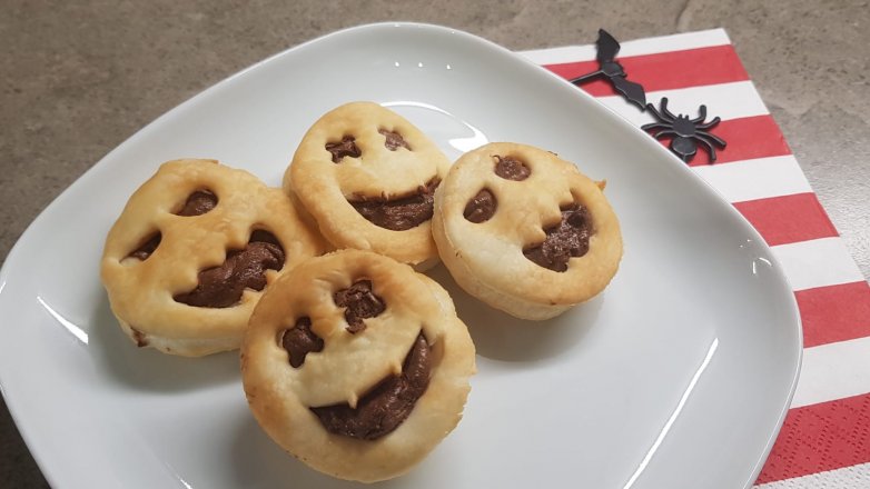 FACCINE DI PASTA SFOGLIA PER HALLOWEEN