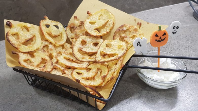 RICETTA DEL GIORNO - FACCINE DI PATATE PER HALLOWEEN