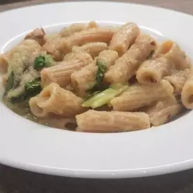 PASTA CON FOGLIE DI CAVOLFIORE