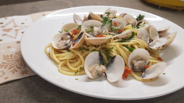 SPAGHETTI ALLE VONGOLE SURGELATE